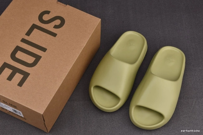 Adidas Resin Yeezy GZ5551 Slide 0724